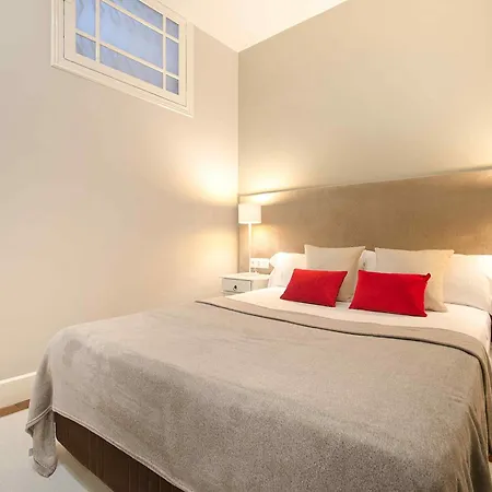 Three Bedroom In Gran De Gracia - Stylish Lägenhet