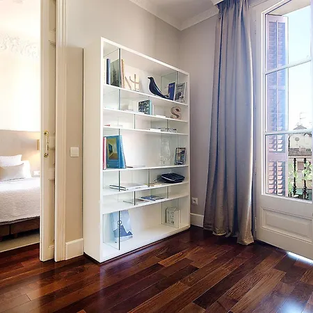 Three Bedroom In Gran De Gracia - Stylish Lägenhet *